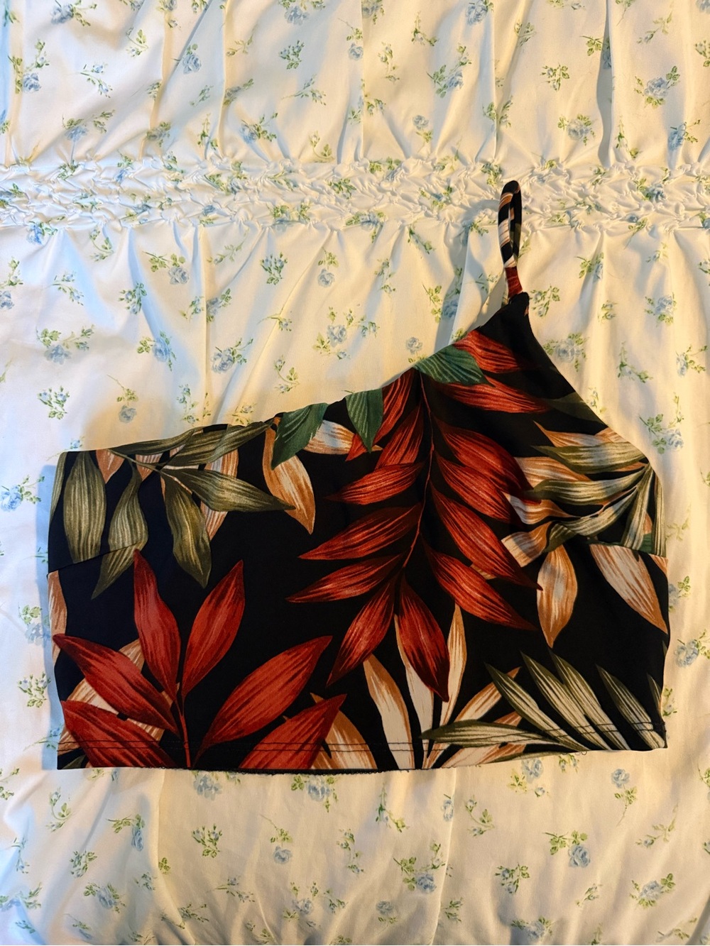 NWOT Windsor Tropical Navy and Red One Shoulder Crop Top Vacation Vibes